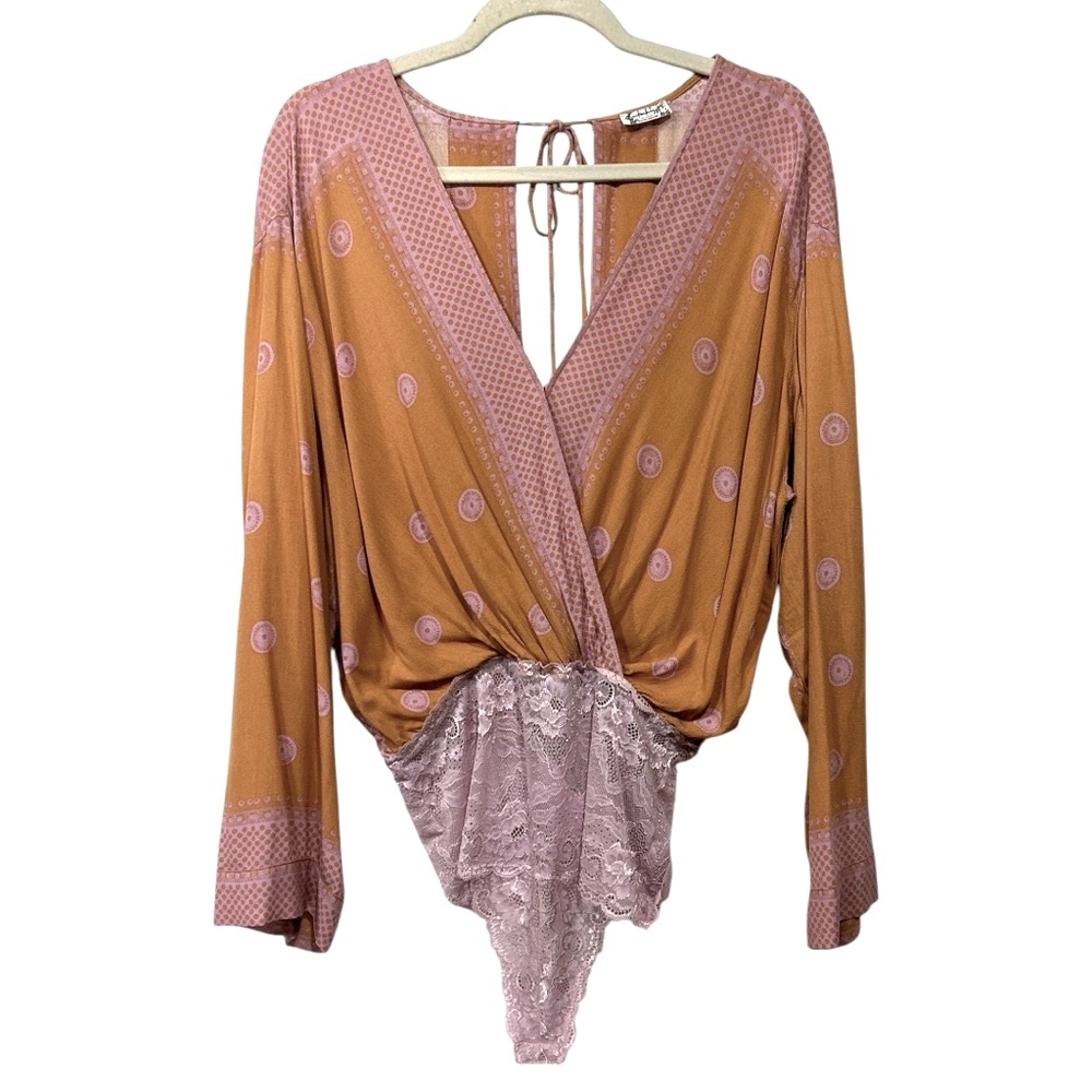 Free People On Board Bodysuit Lace Boho Fairy Open Back Deep V Neck Pink Combo M - Picture 2 of 12